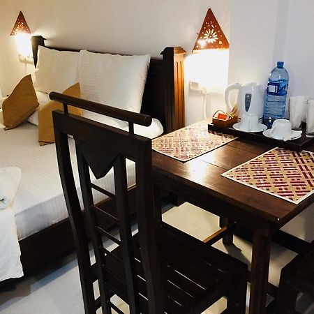 Holaa Mirissa Hotel Екстериор снимка