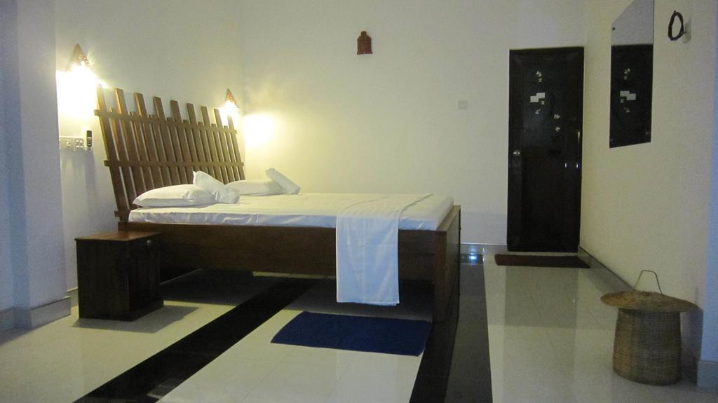 Holaa Mirissa Hotel Екстериор снимка