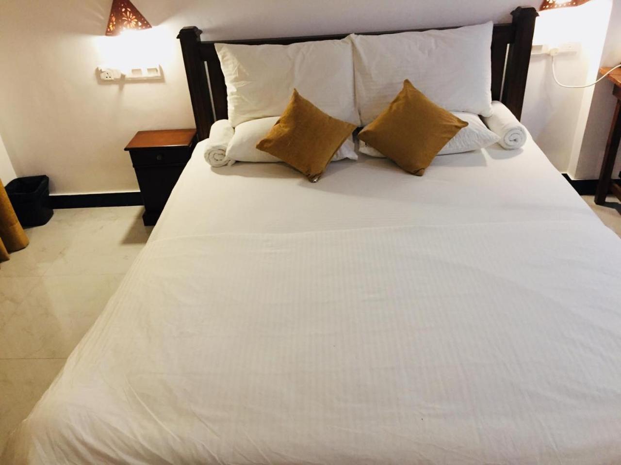 Holaa Mirissa Hotel Екстериор снимка